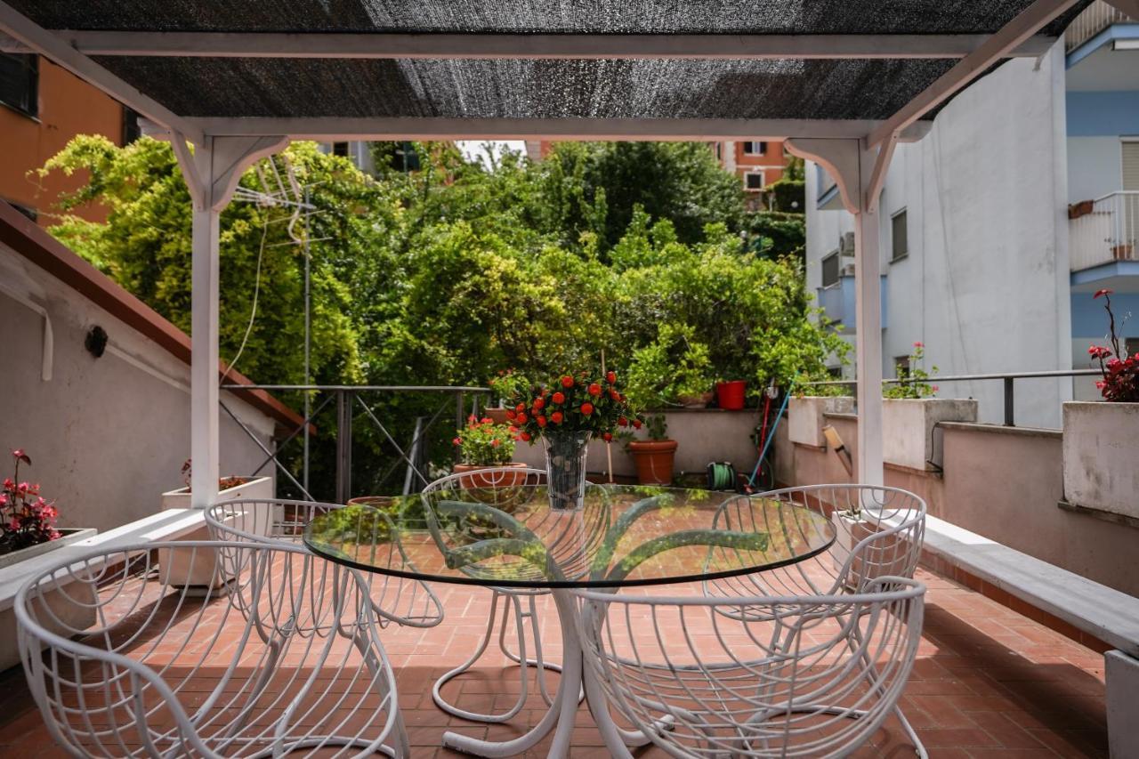 Stunning Terrace Vatican City Apartment Rome Bagian luar foto